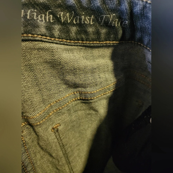 👸👖 The Limited High Waisted Flare Jean in size 2 - Picture 8 of 10